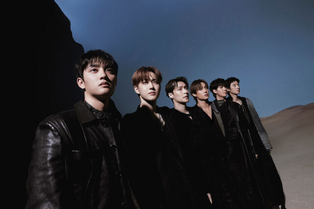 EXOの帰還、「SMPスタイル」を装備…タイトル曲「Crown」のパフォーマンス