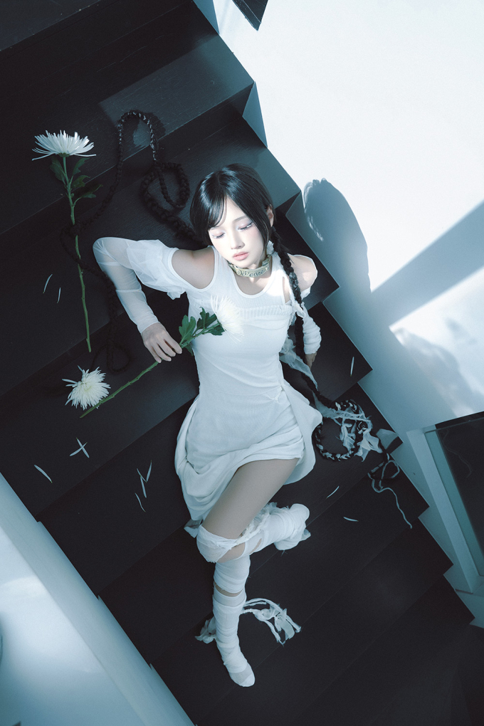 휘나、5枚目のシングル「안녕, 사라」発表