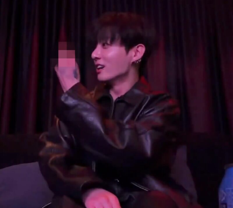 BTSのジョングク、未明の飲酒ライブ配信・暴言論争…「軽率な行動」ファンも制止