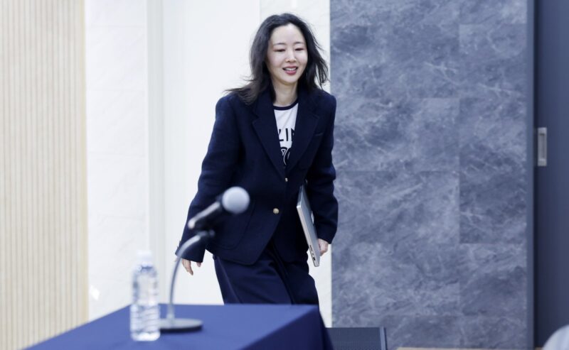 ミン・ヒジン「256億を放棄する」! 一方的な5分スピーチ通告!