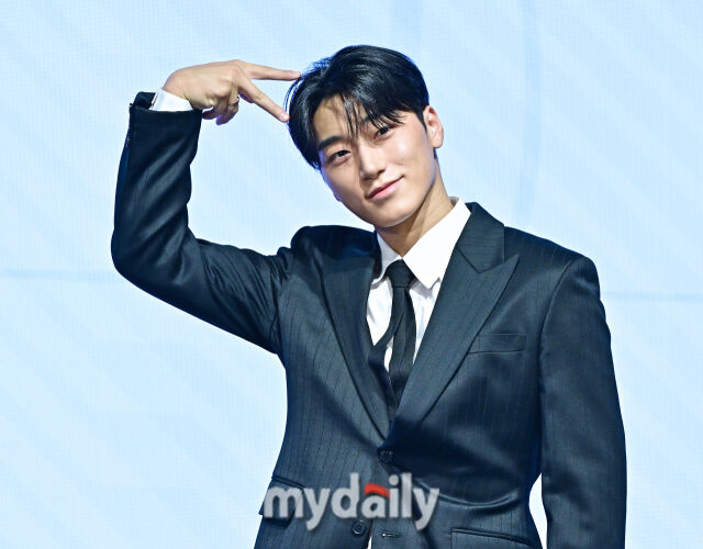 "これから一瞬一瞬が'ゴールデンタイム'」...'全員再契約'エイチズ、団結して一つに（総合）