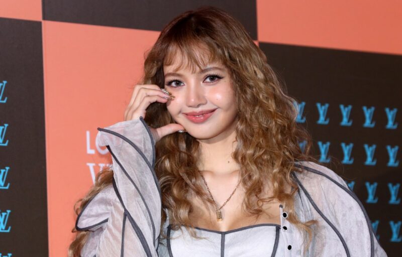 BLACKPINKリサ、ネットフリックス「ロコ」映画主演に...製作総指揮も担当