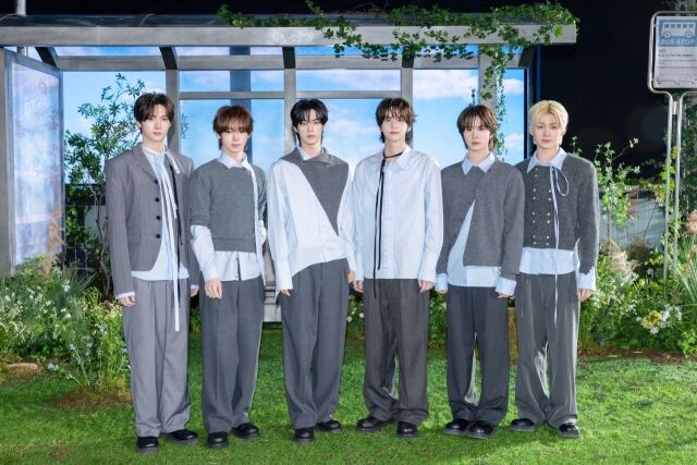 カムバック」ツアー "'再会した今日'、42による、42のためのサプライズプレゼント"