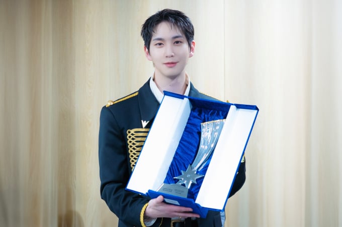 ペンタゴン、シンウォン、「10周年インフルエンシャルアーティスト賞」受賞