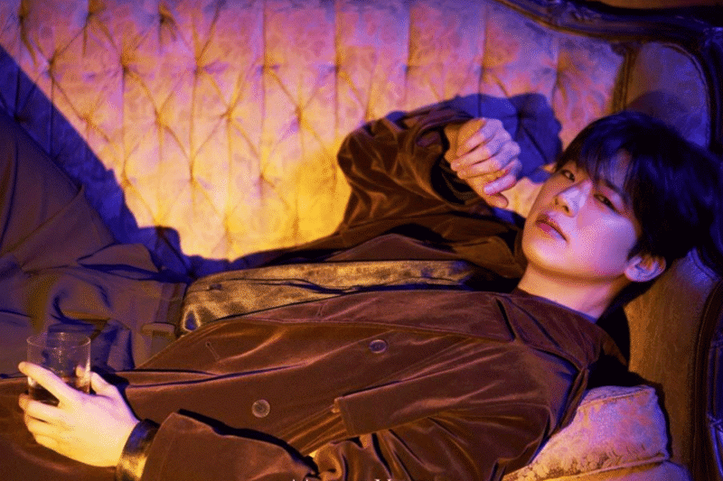 パク・ジヒョン、「酒杯を手に」撮影される…大騒ぎに