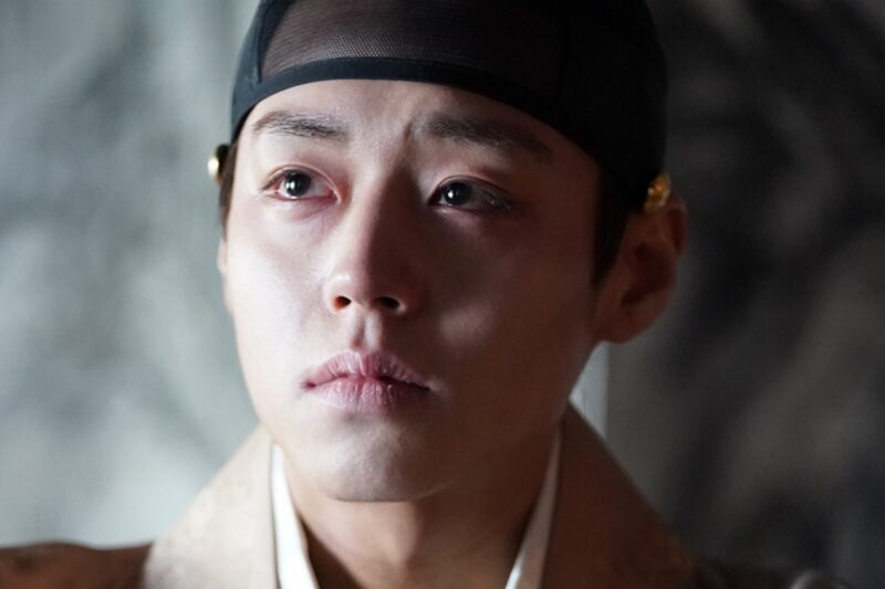 「王の息子」パク・ジフン、騒動を起こす…映画界が「大騒ぎ」