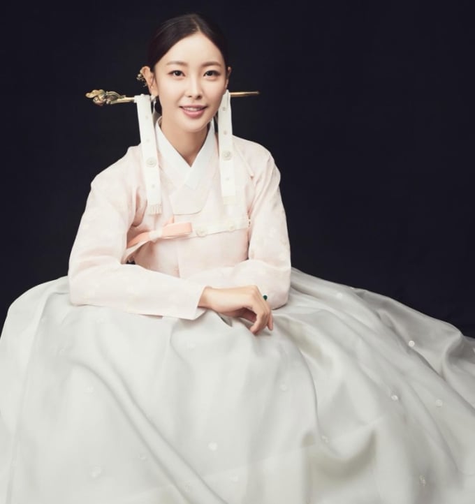 コ・ウォンヒ、結婚2年目で破局後、韓服で挨拶