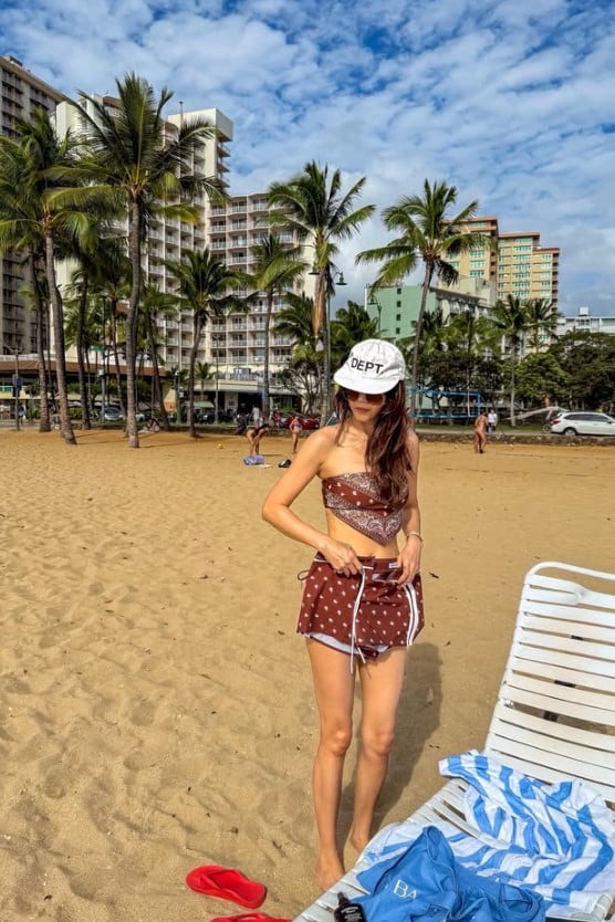 48歳のチェ・ジョンアン、たるみゼロの水着ライン