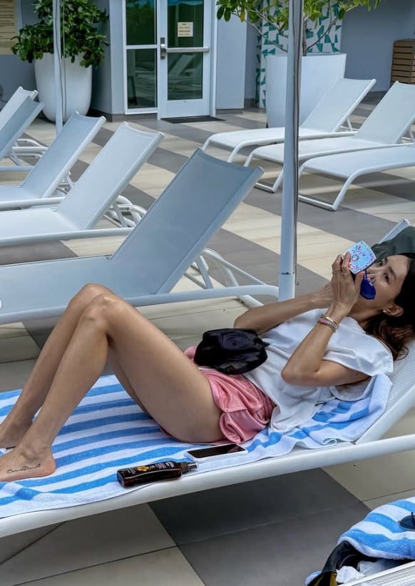 48歳のチェ・ジョンアン、たるみゼロの水着ライン