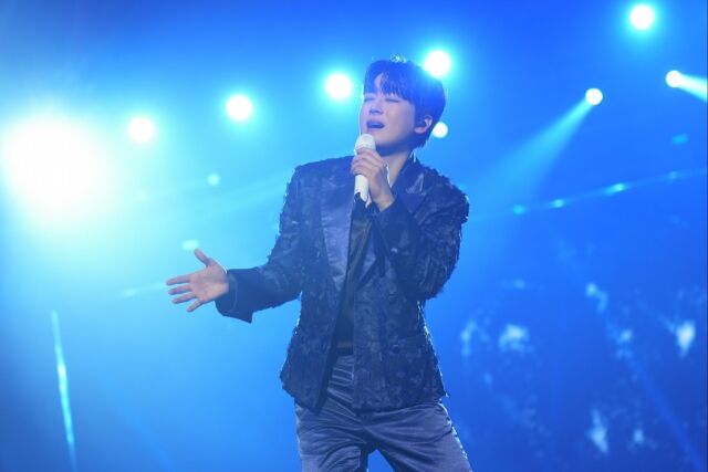 イ・チャンウォン、190分をぎっしり埋めた真珠コンサート…華やかなアンコールステージまで