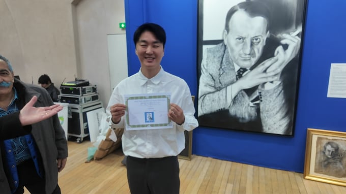 ポップアーティストのバッドボス、フランス・パリでルーブルに続きアートキャピタル「アンドレ・マロ審査員賞」を受賞