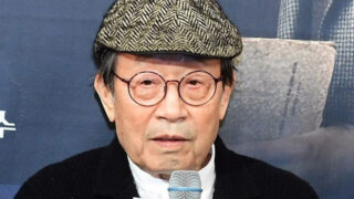90歳のシン・グ、暴露される…「酒を飲んで撮影」