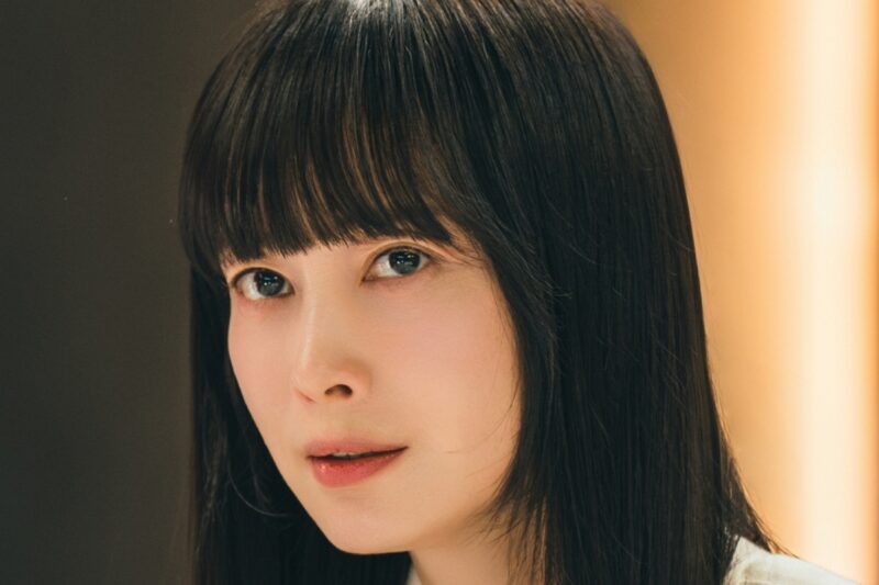 イ・ナヨン、ライブで突発行動…一同「驚愕」