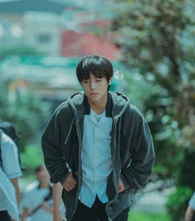 パク・ジフン、『王様と私』のヒットに続き『弱い英雄』の逆走まで…シンドロームの始まり