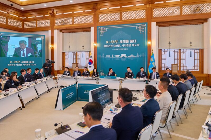 李、「務安空港開港」…重大決定