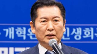 「退場」の鄭清来、逆転劇を演じた…大番狂わせ
