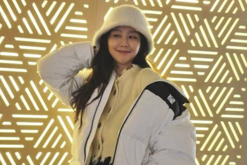 ジソヨン、三一節に日本旅行を証明…「公開謝罪」