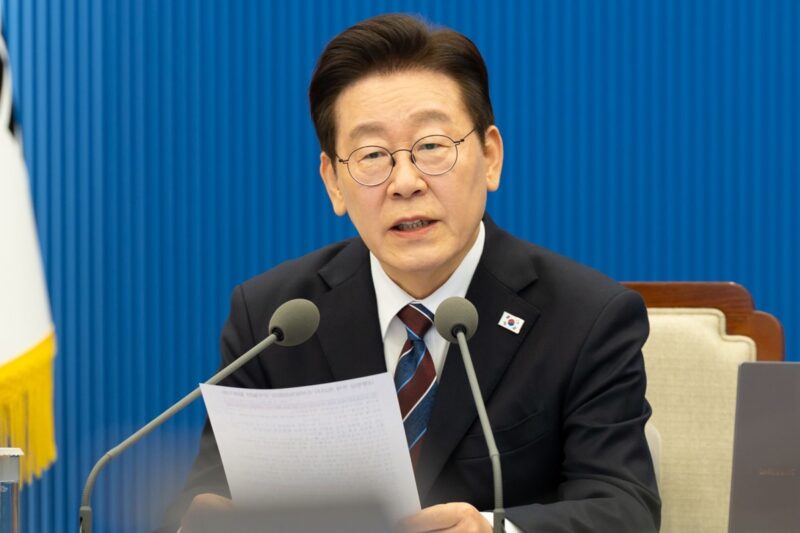 「李大統領はよくやっているか」…2500人に尋ねたところ