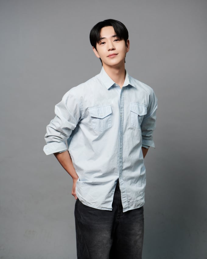 シン・ジェハ、演劇『ラッキー下宿屋』にキャスティング