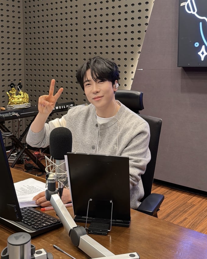 エノク、超特級ファン愛（輝くトロット）