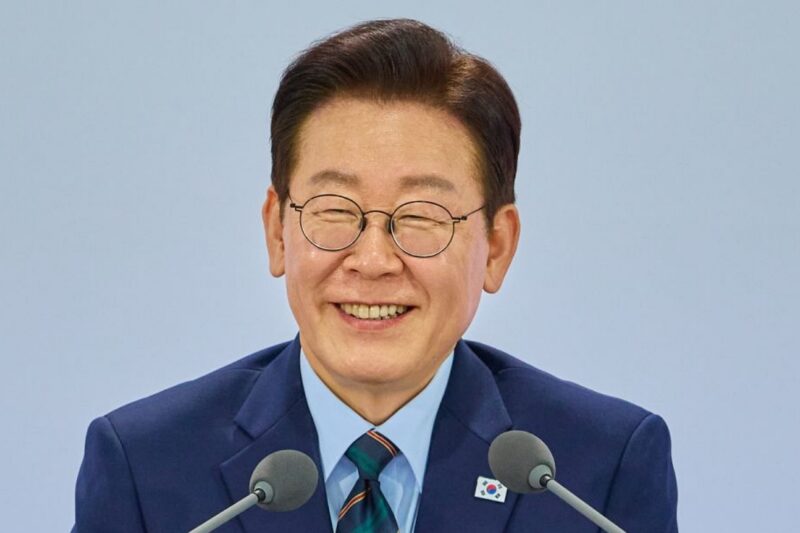 "李大統領はうまくやっていますか？"...2000人に聞いてみたところ