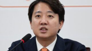 ジョグァン-イ・ジュンソク、選挙を控えて..."手をつないだ"