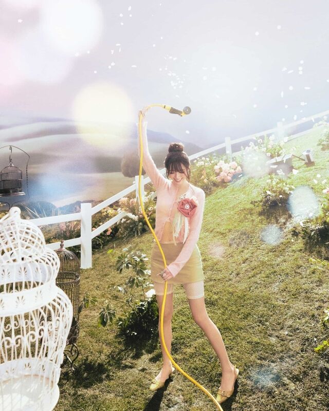 やっぱりアイドル代表美貌...伊地地優菜、さわやかで 발랄なラブリーな雰囲気