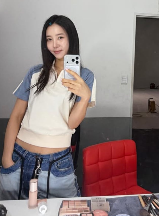 キム・ジョンミン、春風のようなビジュアル...相変わらずの美しさ