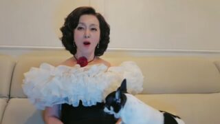ムン・ヒギョン、愛犬'サガガ'と一緒の近況映像公開
