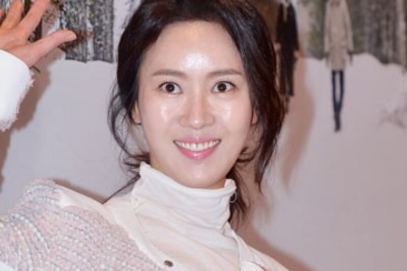 'シングル'キム・ヒジョン、隠された娘がいたのか...'重い立場'