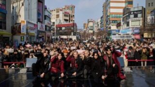 「オールアワーズ」、ストリートライブ・ショーケースを成功裏に終了…新曲のステージを初披露