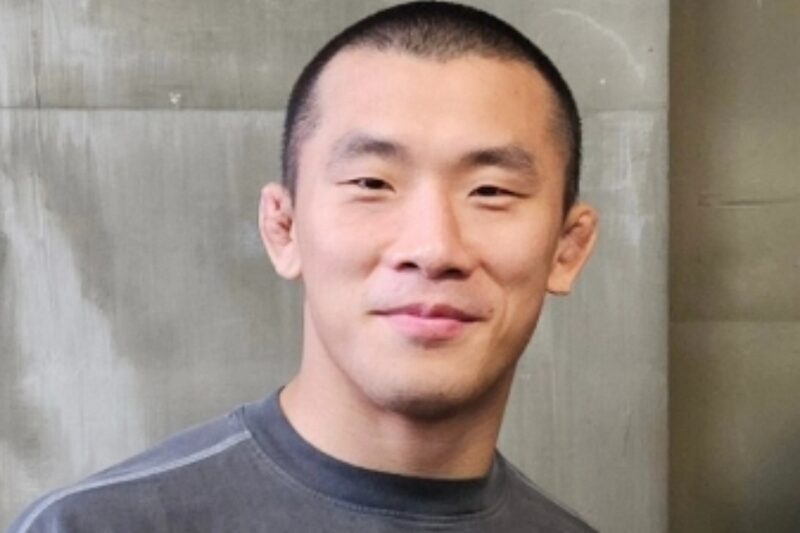 キム・サンウク、「凶器による襲撃」を受ける…一触即発