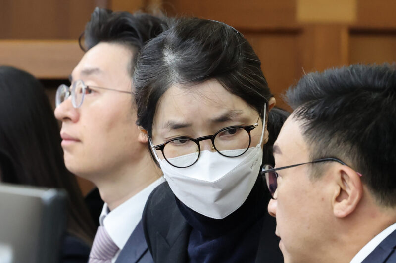 キム・ゴンヒ、「盗撮」被害を訴える…大騒ぎに