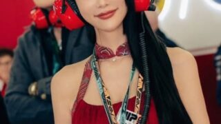 クララ、フェラーリと共にF1の現場を公開…「夢が叶った」