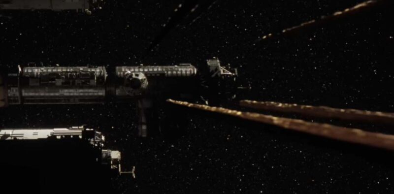 公開初日から40%のシェアで1位を獲得し、『王の男』を押しやった、2900億ウォンを投じた超大作映画