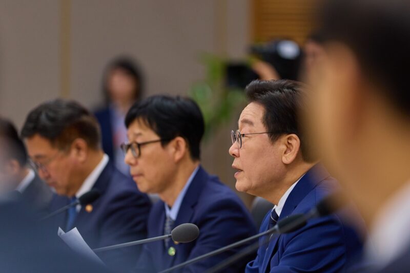 李氏、統制に乗り出す…「湾岸戦争」以来初めて