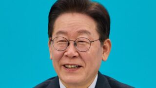李氏、剣を抜いた…「通報」を呼びかけ