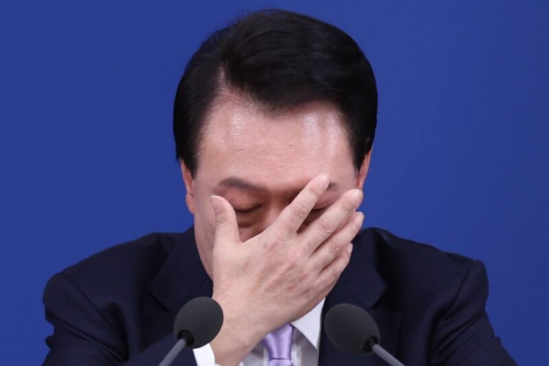 ユン氏、獄中の苦難…「ユン・アゲイン」が号泣