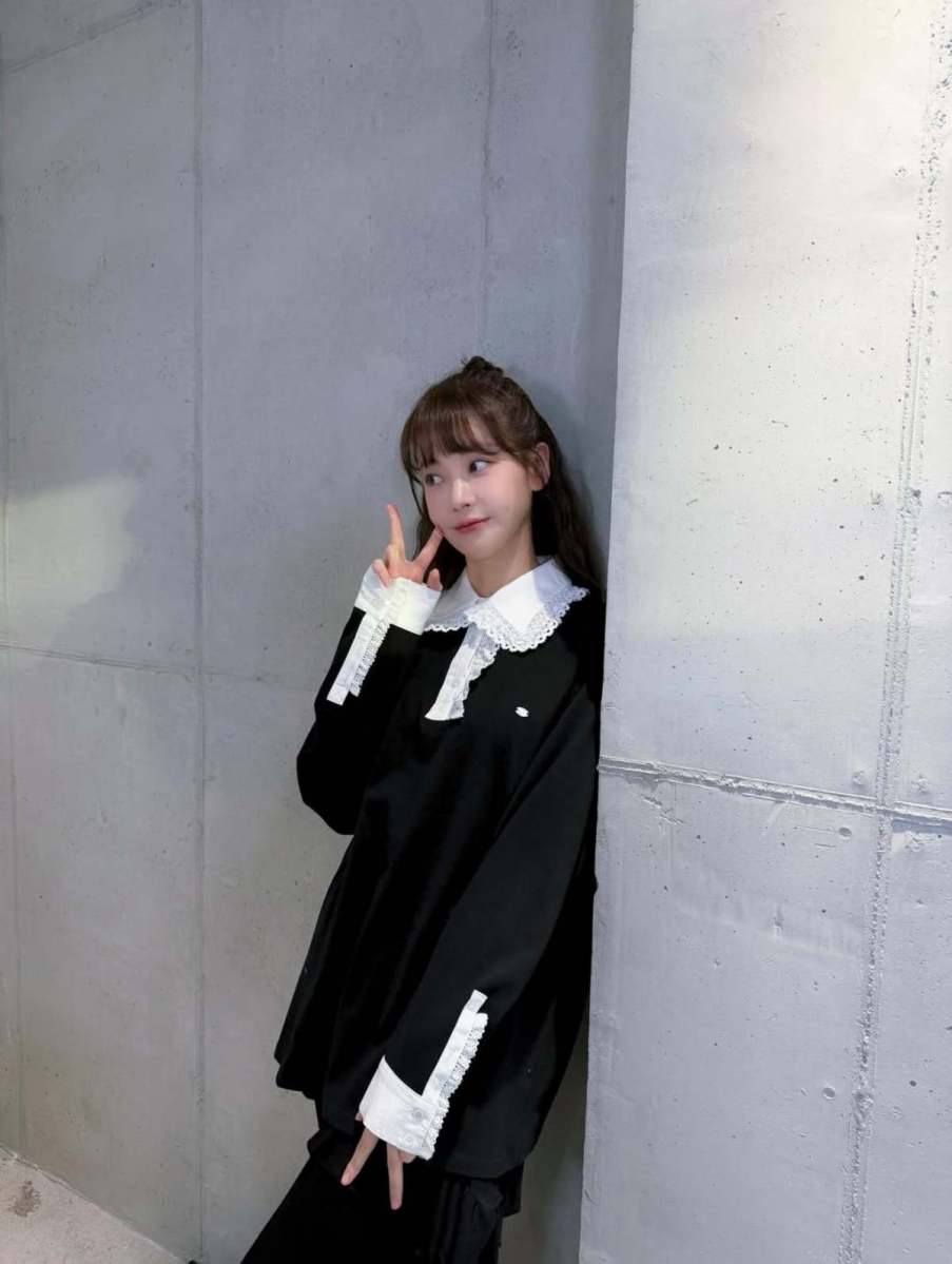 ガールズグループとしてデビューしてわずか7ヶ月で「解散」し、姿を消したが、今では誰もが知るロマンティック・コメディの女王と呼ばれる女優