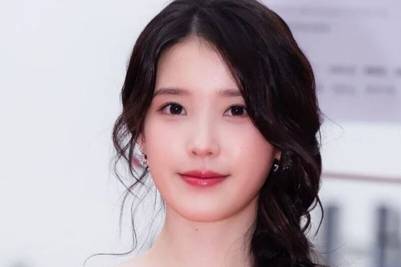 「イ・ジョンソク♥」IU、結婚の計画を立てた…4月に公表
