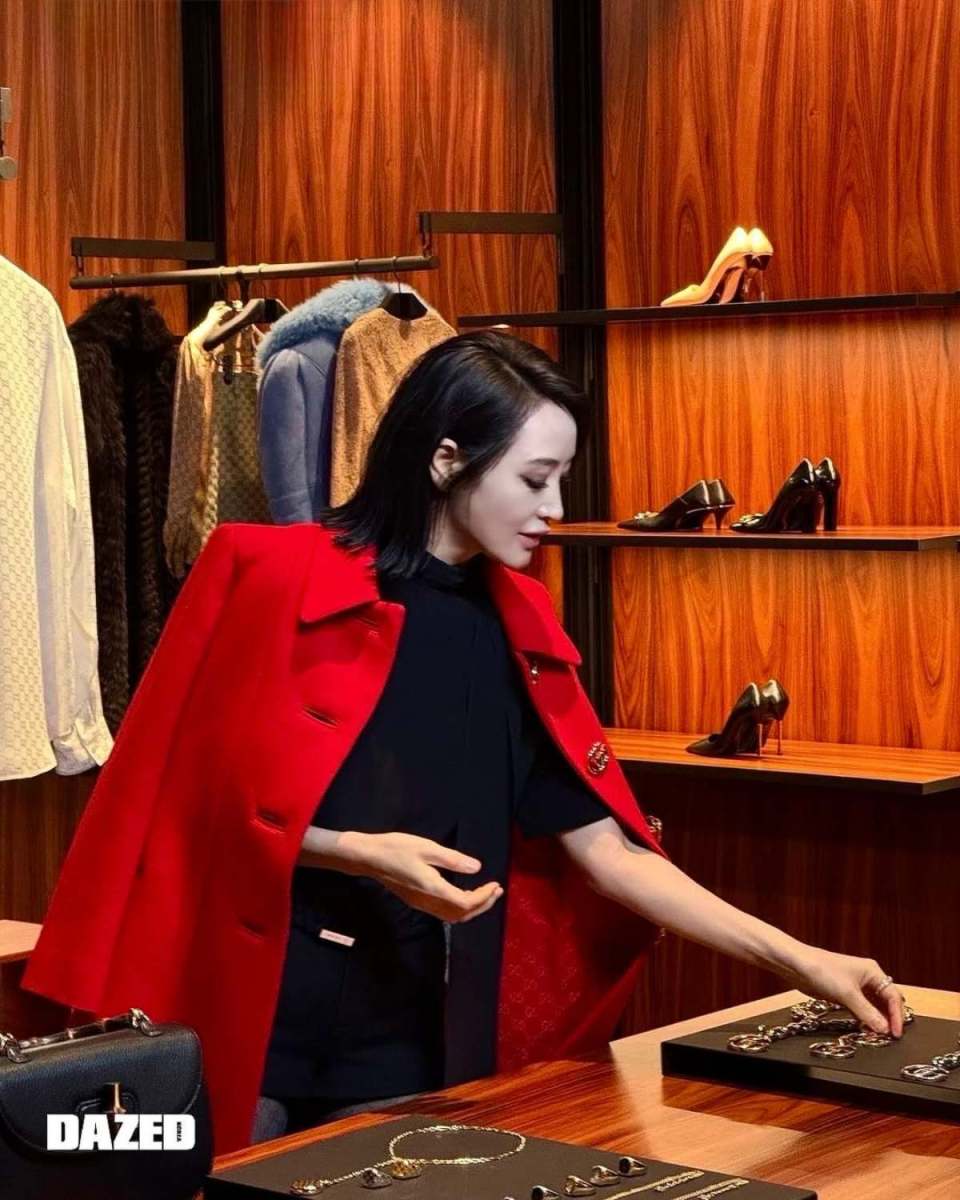 登場しただけで制作陣に脚本を書き直させた、他に類を見ない「圧倒的な」オーラを持つ女優