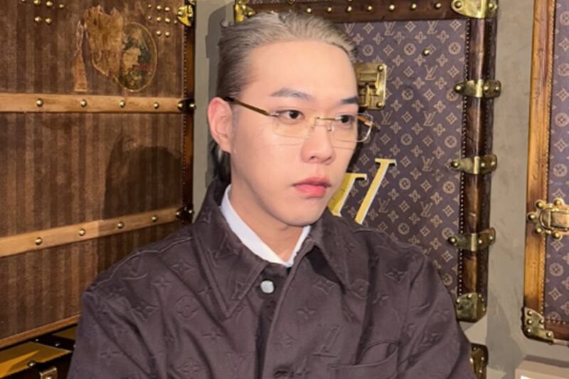 B.I、性教育教材に「激怒」…内容が過激