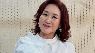 「既婚」のチュ・ヒョンミ、「42歳年下」の男性に心を奪われた…