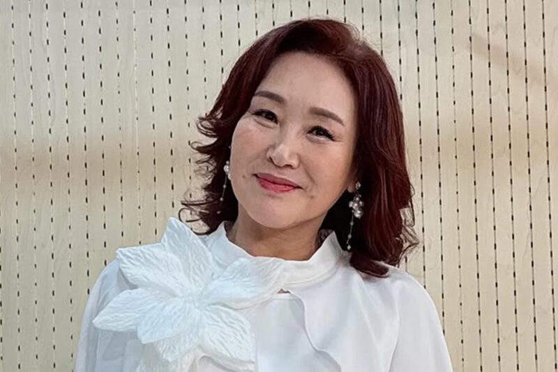 「既婚」のチュ・ヒョンミ、「42歳年下」の男性に心を奪われた…