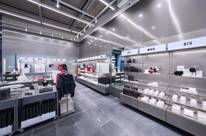 HYBEの龍山本社ビル、ファンに開放