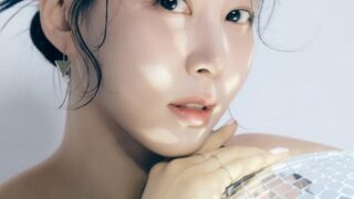 キム・ジョンミン、きらきらと輝くビジュアルグラビアを公開