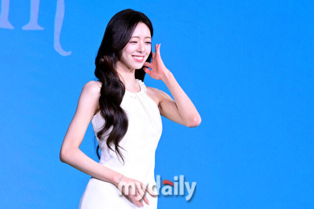 ITZYのユナ、「イェジ、『アイスクリーム』のMV撮影現場で会った途端に涙」