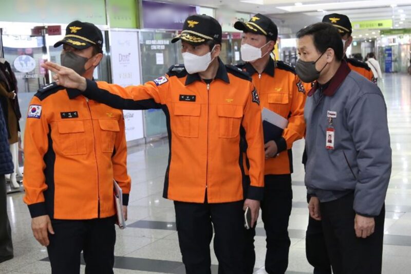 大邱地下鉄で火災発生…消防車34台を投入