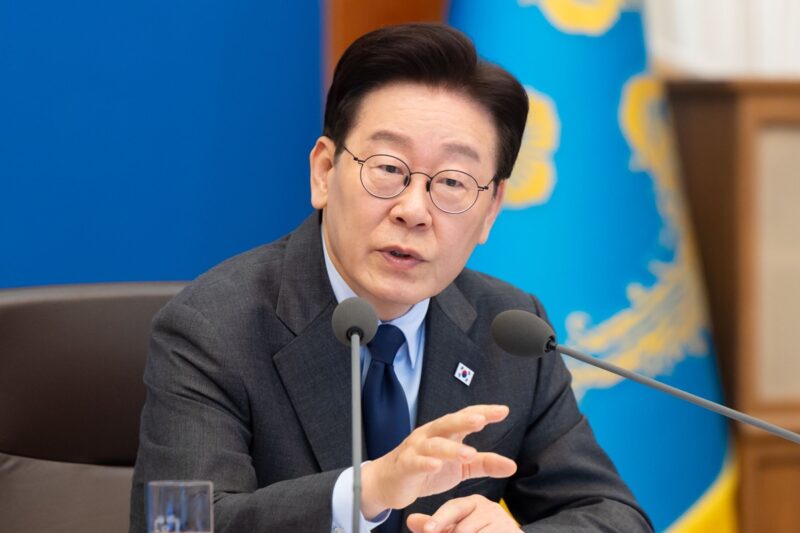 公権力の乱用をめぐる論争…李氏が立場を明らかにした