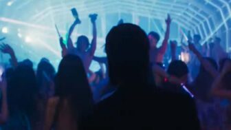 R18指定の映画をなんと337万人が鑑賞し、評価も8点台を獲得している傑作映画